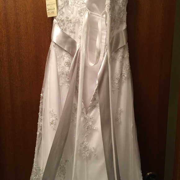 Maggie Sottero Tamara model petite. - Picture 8 of 8